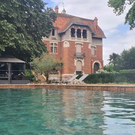 Chateau Mezger Albefeuille-Lagarde Exterior photo